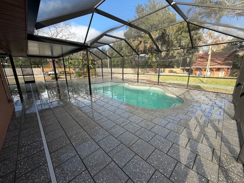 Gallery photos for Pristine Poolside Patio in Seffner FL: Image #3